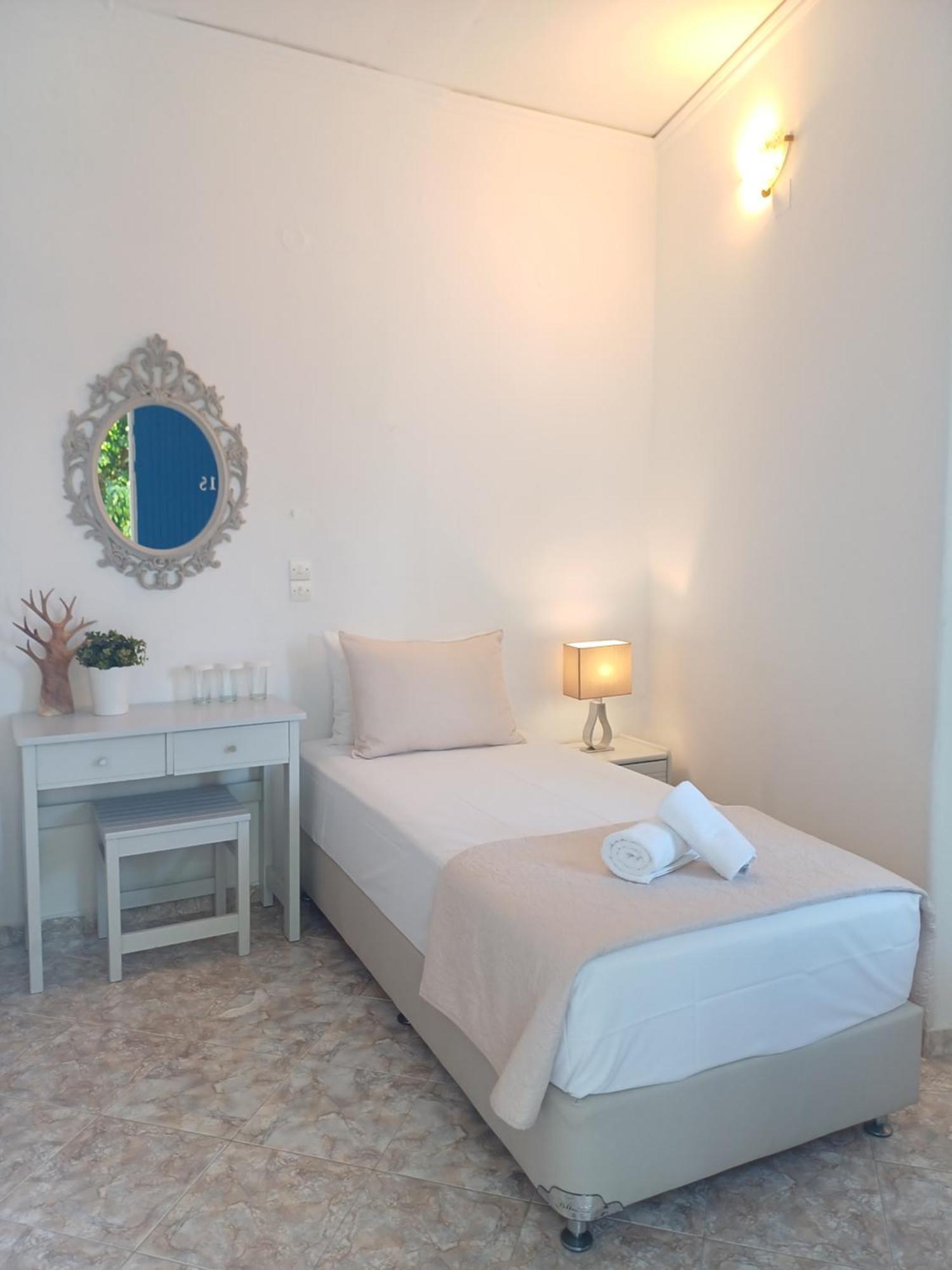 Εvi Evan Hotel Galissas Eksteriør billede